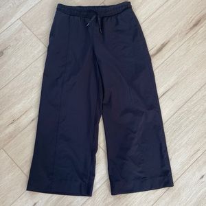 Ivivva wide leg crop pant black size 12